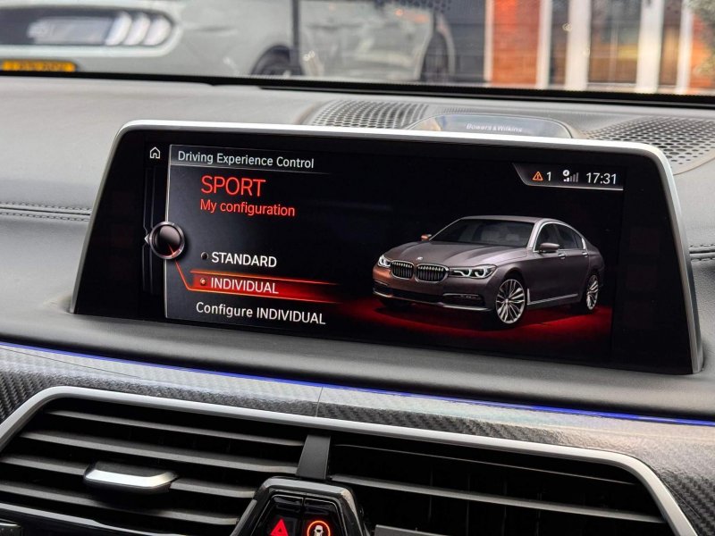 BMW 7 SERIES