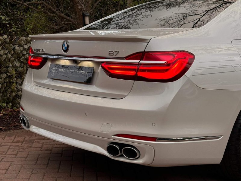 BMW 7 SERIES