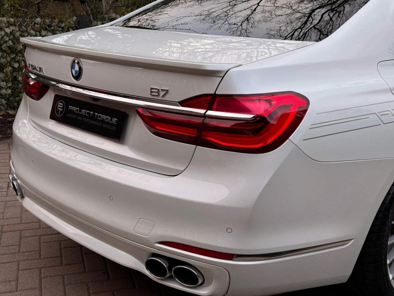BMW 7 SERIES