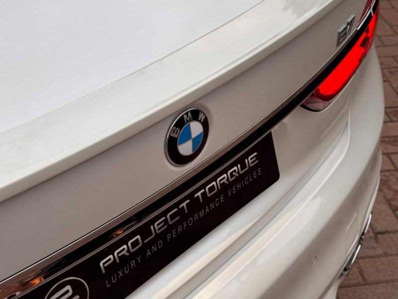 BMW 7 SERIES