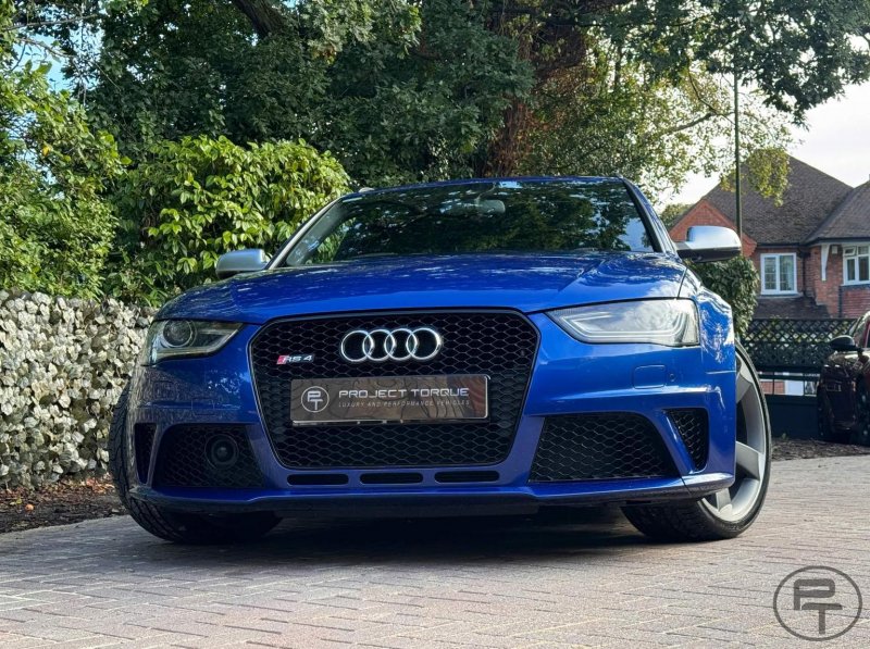 AUDI RS4