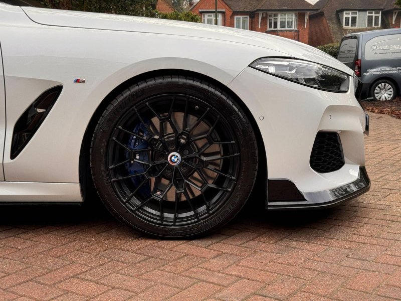 BMW 8 SERIES