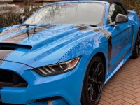 FORD MUSTANG