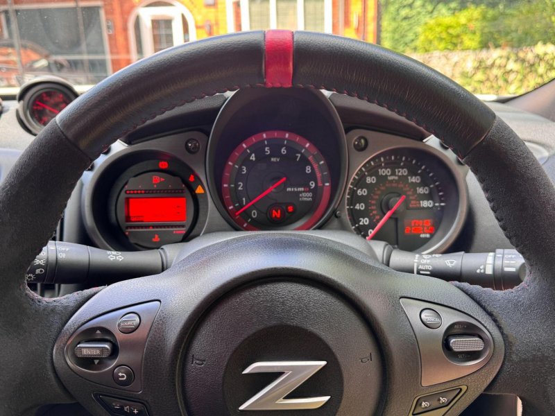 NISSAN 370Z