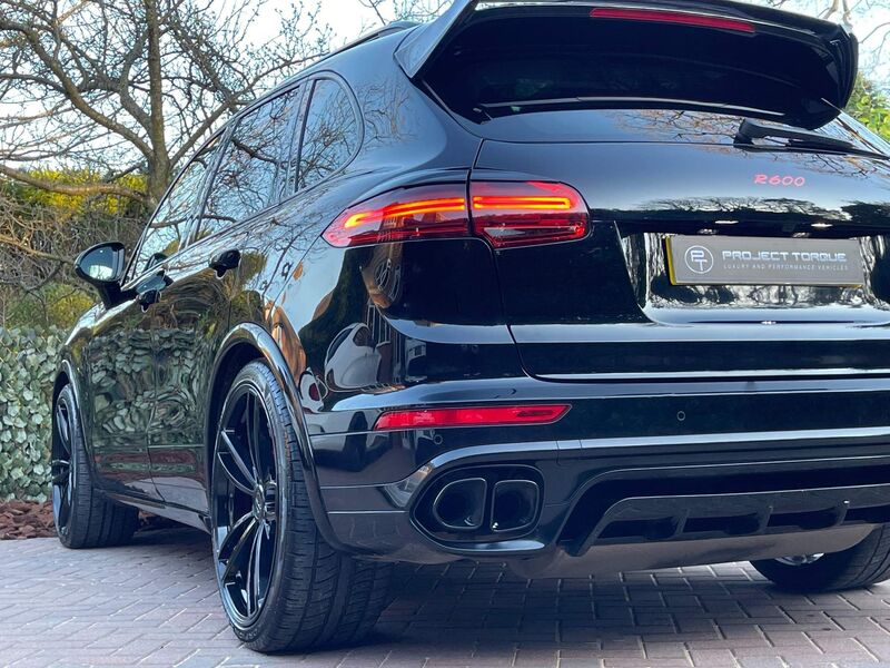 PORSCHE CAYENNE