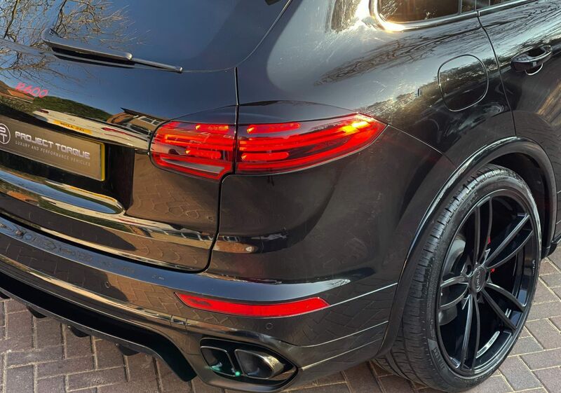 PORSCHE CAYENNE