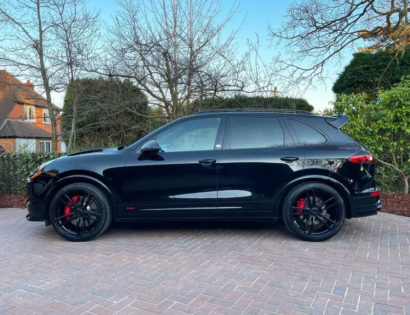 PORSCHE CAYENNE