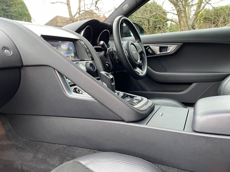 JAGUAR F-TYPE