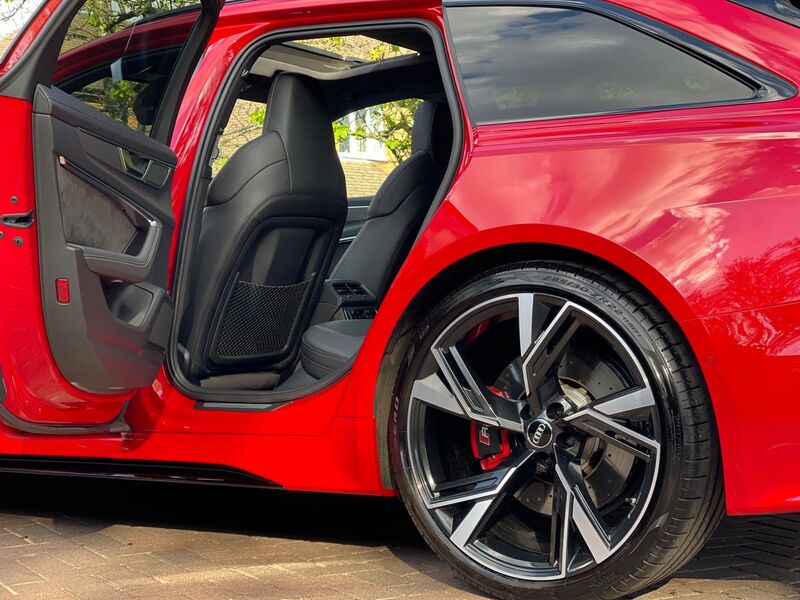 AUDI RS6