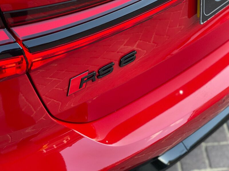 AUDI RS6