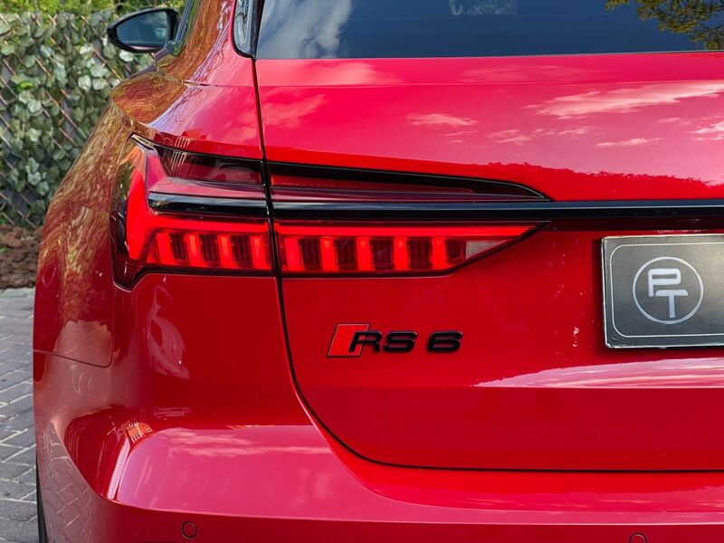 AUDI RS6