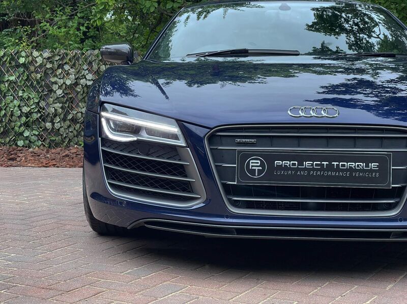 AUDI R8