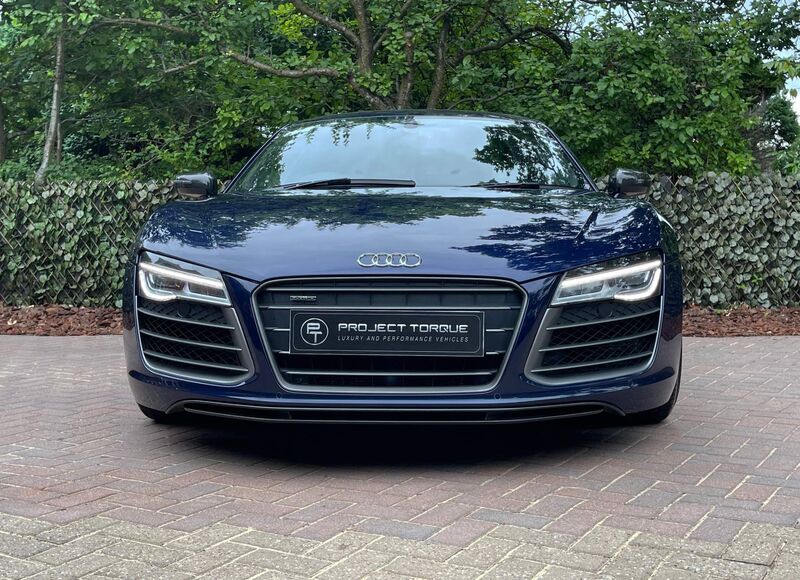 AUDI R8