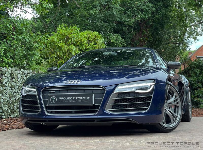 AUDI R8