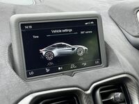 ASTON MARTIN VANTAGE