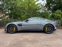 ASTON MARTIN VANTAGE