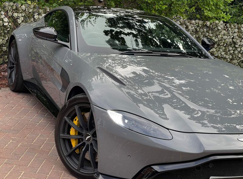 ASTON MARTIN VANTAGE