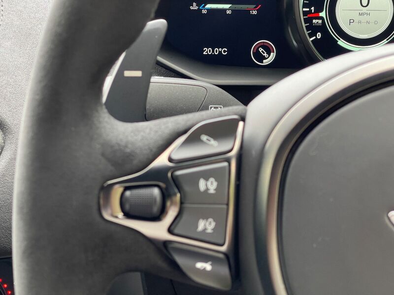 ASTON MARTIN VANTAGE