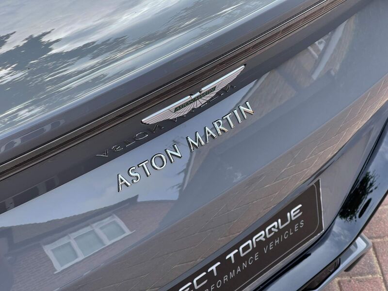 ASTON MARTIN VANTAGE
