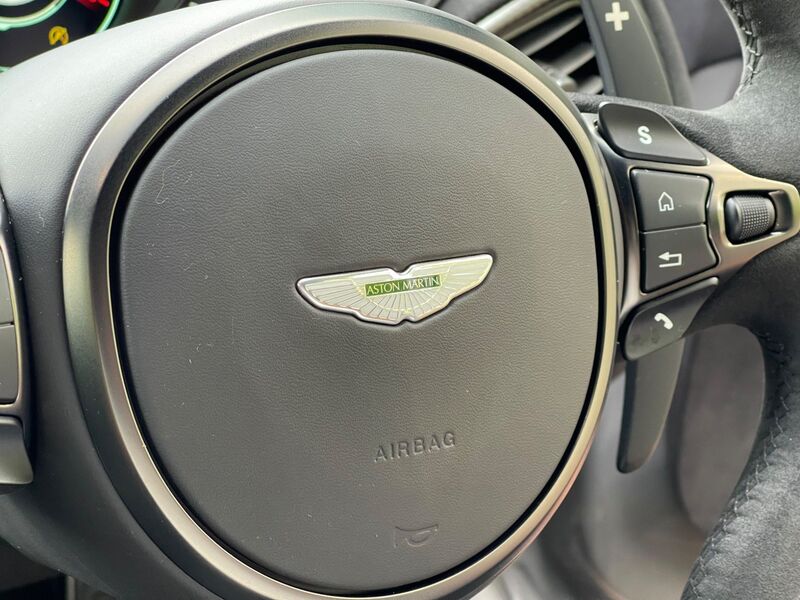 ASTON MARTIN VANTAGE