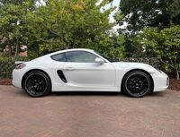 PORSCHE CAYMAN