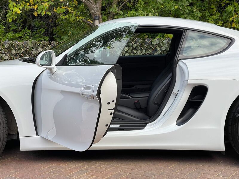 PORSCHE CAYMAN