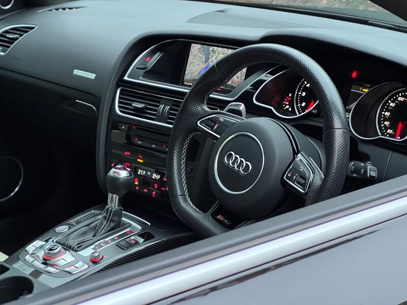 AUDI RS5
