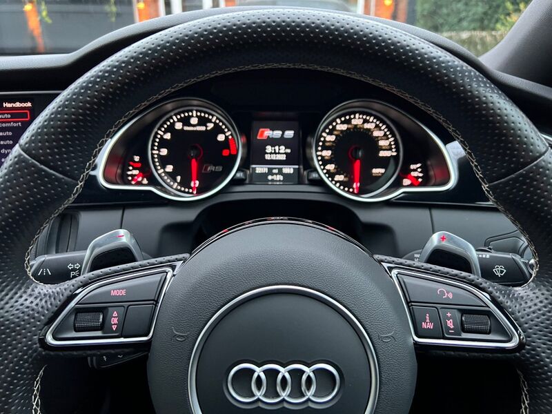 AUDI RS5