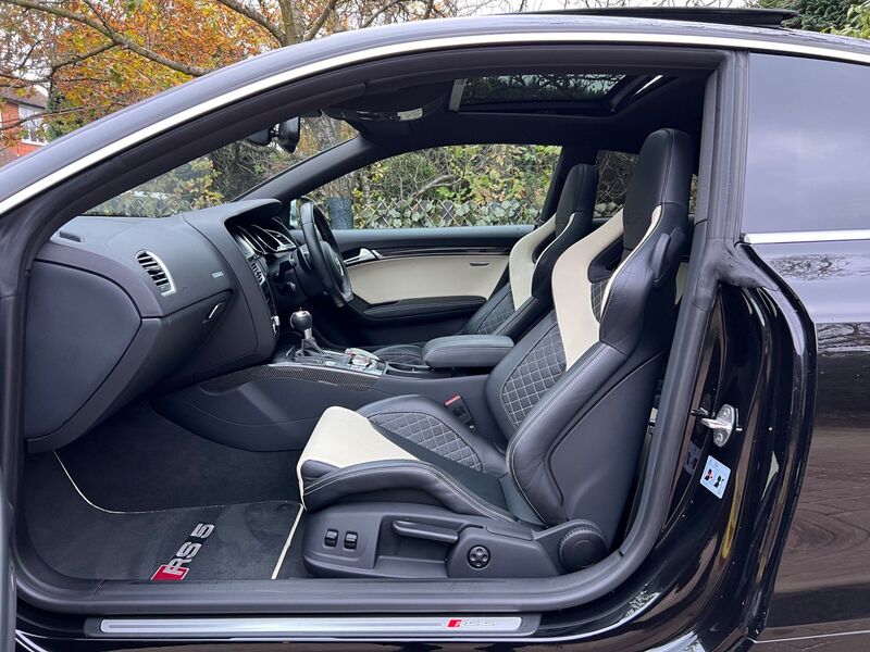 AUDI RS5