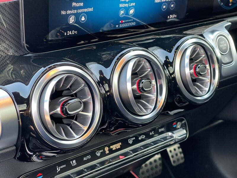 MERCEDES-BENZ GLB CLASS