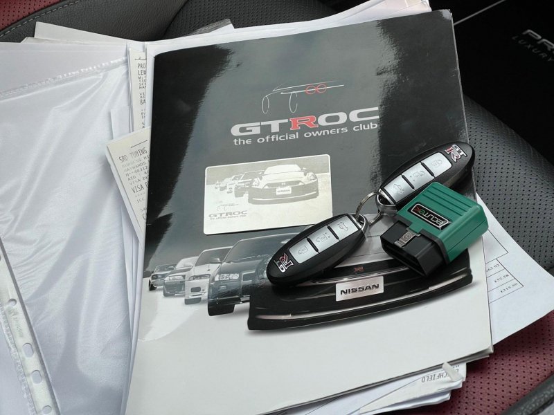 NISSAN GT-R