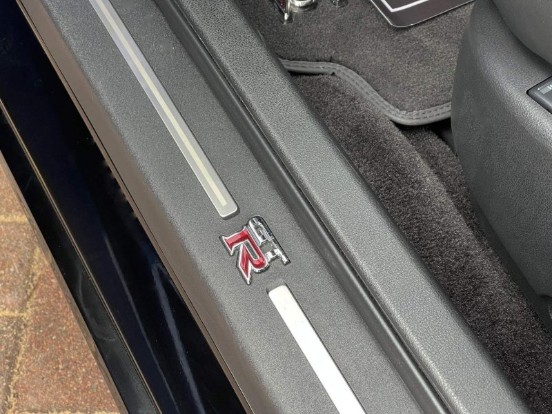 NISSAN GT-R