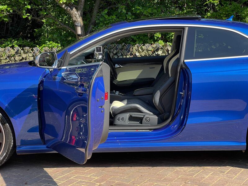 AUDI RS5