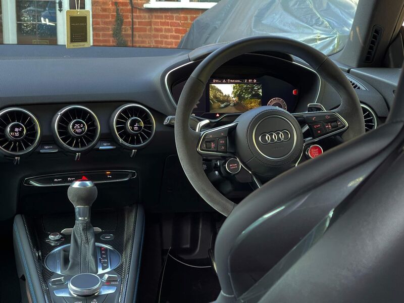 AUDI TT RS