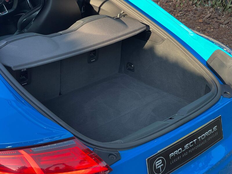 AUDI TT RS