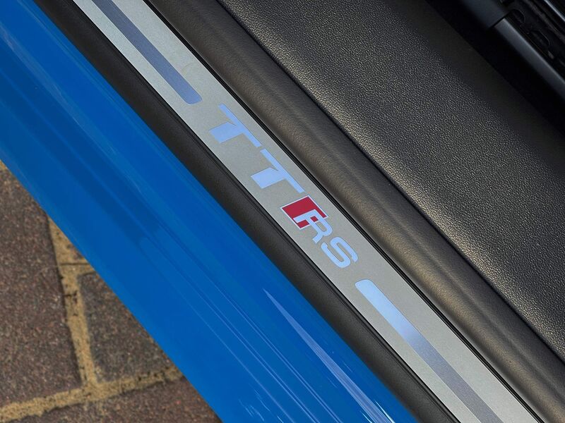 AUDI TT RS