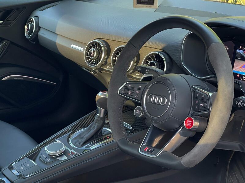 AUDI TT RS